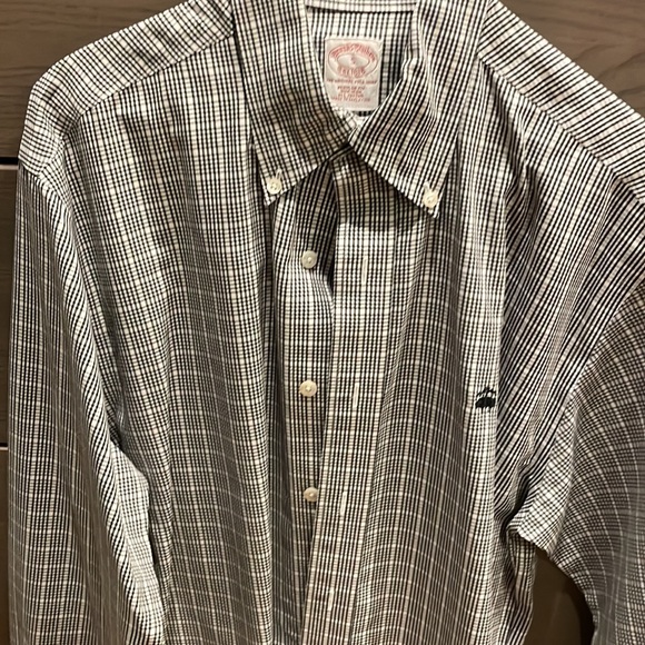 Brooks Brothers shirt size small - Picture 2 of 5